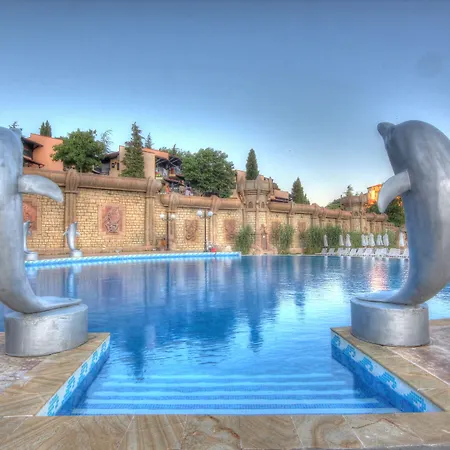 Andalucia منتجع النايت