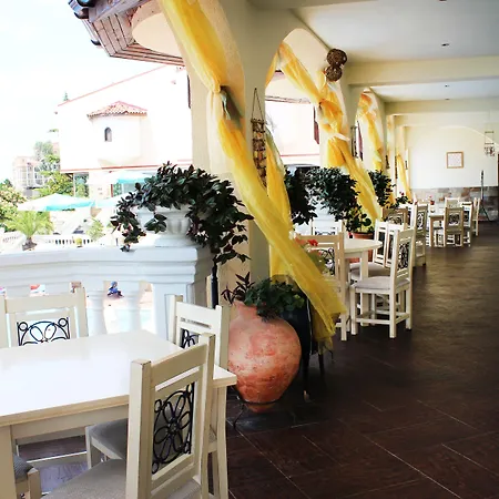 Andalucia منتجع النايت