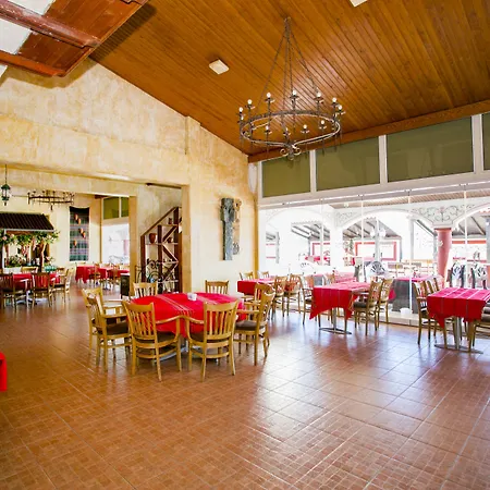 Andalucia النايت