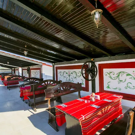 Andalucia 3* النايت